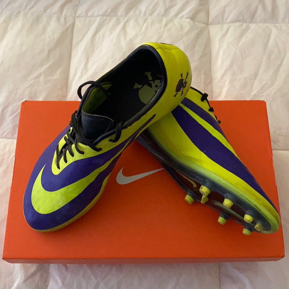 Nike Hypervenom Firm Ground Soccer Cleats | Size: 7 | Color: Purple/Volt